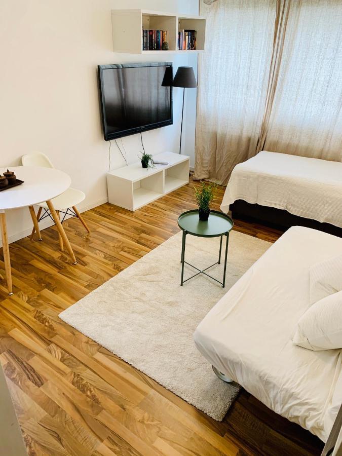 Top Renoviertes Apartement In Bester Lage Von Homburg- 5 Fussminuten Zur Uniklinik Homburg  Kültér fotó