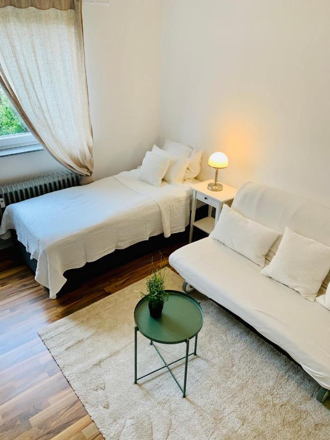 Top Renoviertes Apartement In Bester Lage Von Homburg- 5 Fussminuten Zur Uniklinik Homburg  Kültér fotó